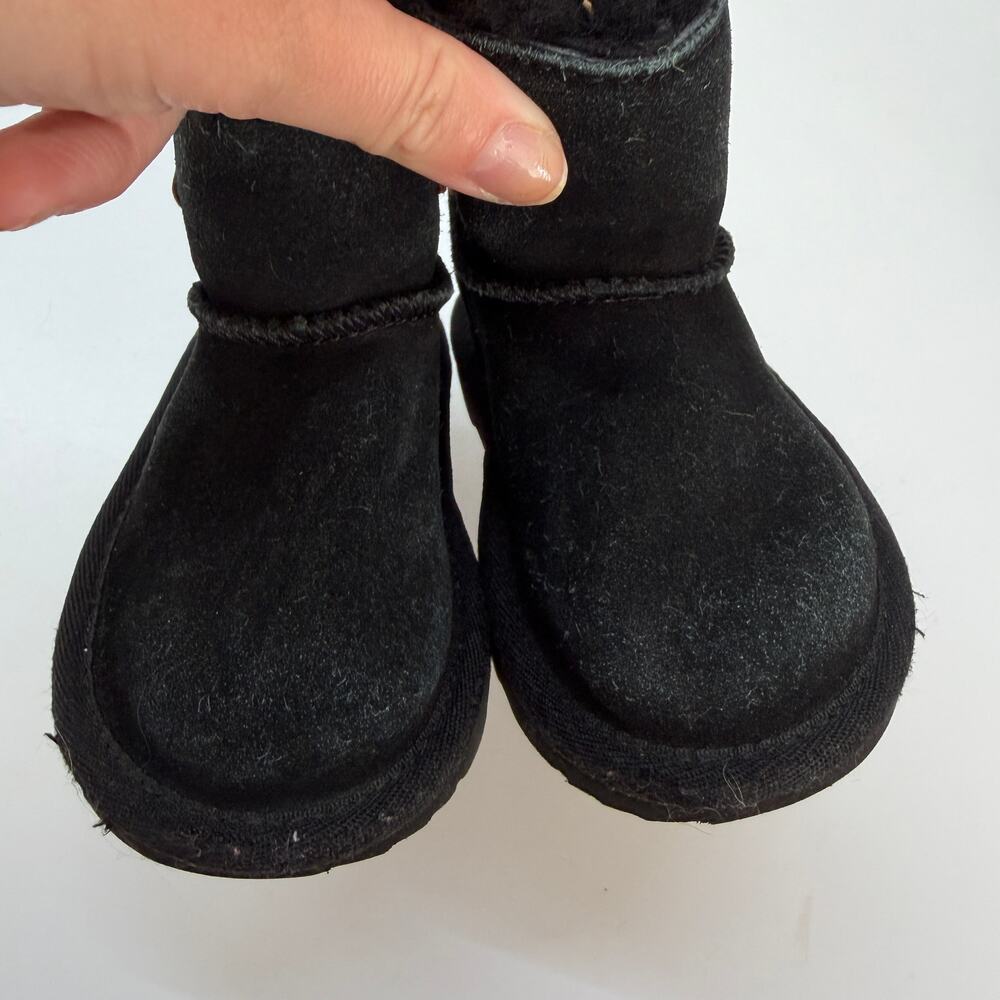 UGG Kids Black Mini Bailey Flex Boot Toddler Girls 6 - Picture 4 of 8
